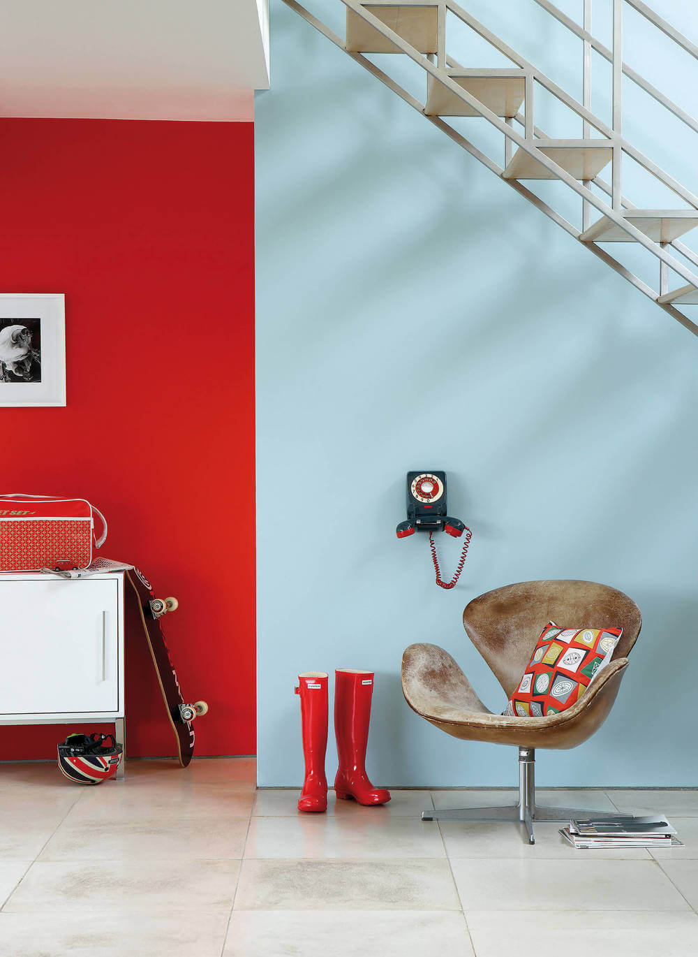 Little Greene Intelligent Gloss Atomic Red 190 4