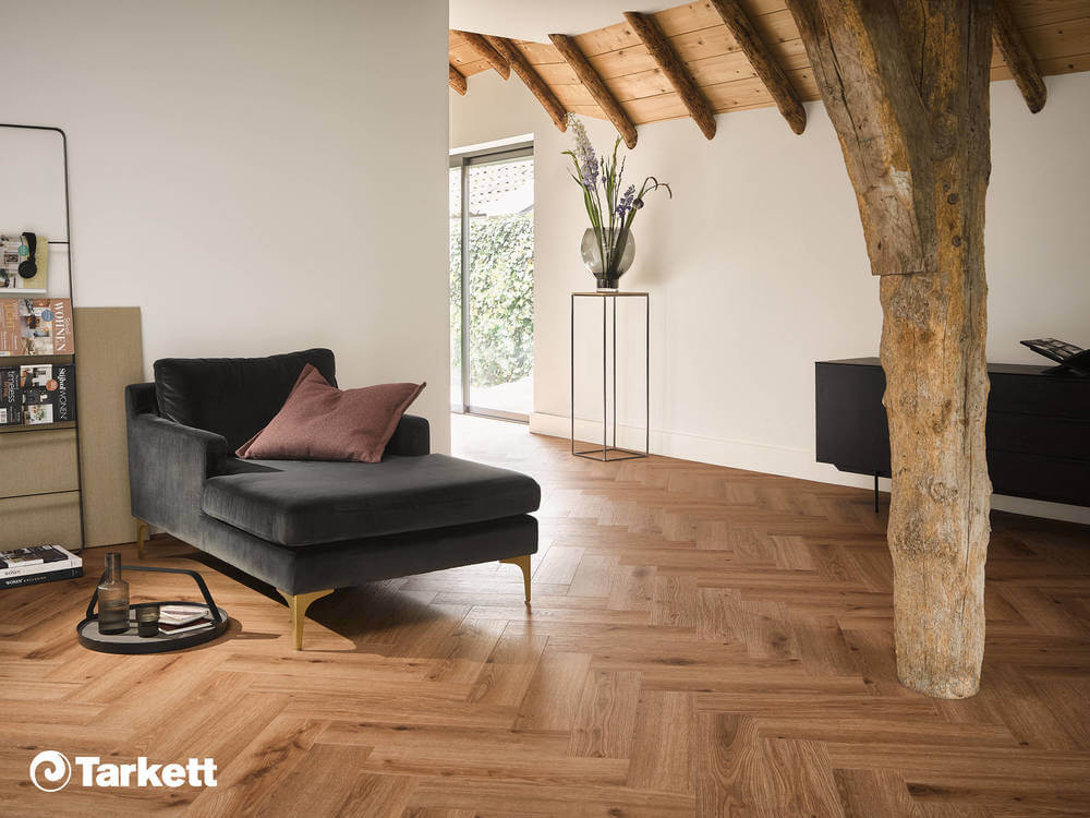 Tarkett iD Inspiration 55 - PVC Plak Visgraat Delicate Oak Tofee - L 60 cm x B 15 cm 2