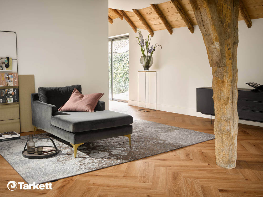 Tarkett iD Inspiration 55 - PVC Plak Visgraat Delicate Oak Tofee - L 60 cm x B 15 cm 4