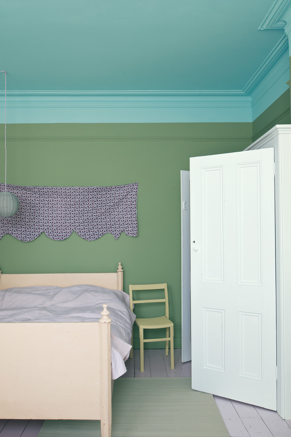 Farrow & Ball Cabbage White (269) 2